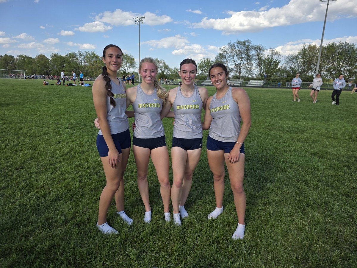 RivRunning's tweet photo. On to STATE! 4x800 Relay punch their ticket. Congrats Bentley, Elly, Kayden, and Sophia F. #RivTF https://t.co/1SkCrYHjvS