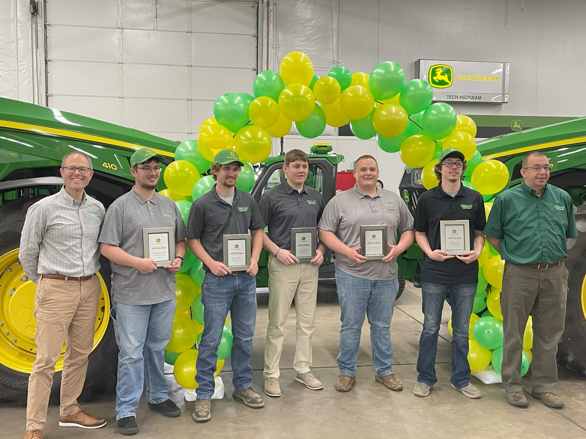 🎓 A big congratulations to our JDTech grads AND a warm welcome to the newest class of future techs! 👏💚

#JDTech #TrulandEquipment #JohnDeere #SkilledTrades #FutureTechnicians #WhereProviderMeansPartner #GraduationDay #SigningDay