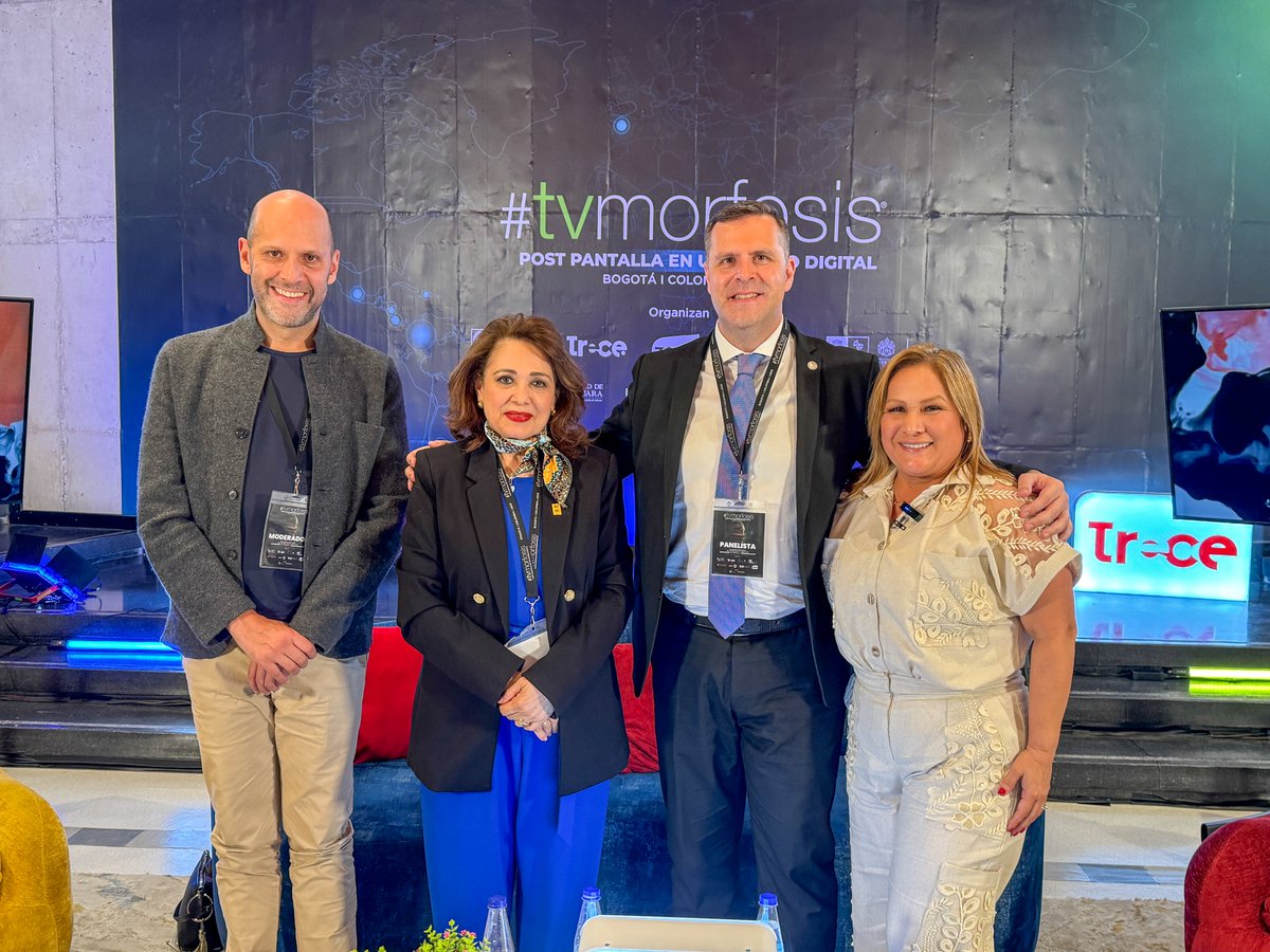 En el panel “¿Hacia dónde va la financiación de los medios públicos en Iberoamérica?” con @TVMorfosis hablamos de innovar sin perder la esencia.
Medios públicos digitales, humanos y conectados con su gente.
Gracias a Joan Enric Úbeda, Sandra Velásquez y Simón Calle por la charla.
