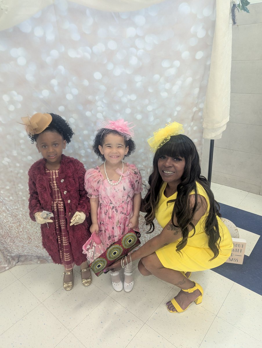 drsumaracase's tweet image. Blooming Bonds tea party at School 54! Girl Power at its finest!