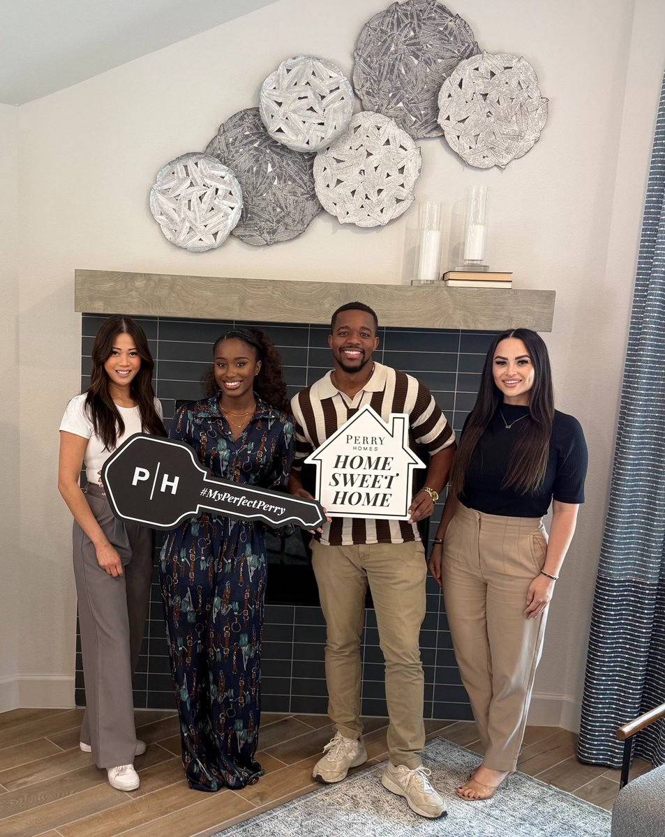 We officially bought our new home 🏠🔑