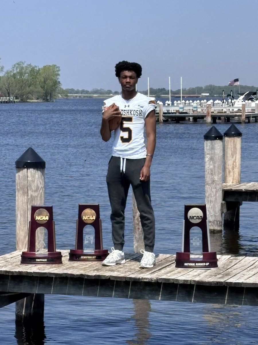 Tyler Griffin (@griffintyler10) on Twitter photo Blessed to receive my first Offer to play college football! All glory to God, and thank you to <a href="/UWOFootball/">UW-Oshkosh Football</a> and <a href="/mclaganTITANS/">Matt McLagan || Coach Mac</a> for believing in me. Only the beginning.
#AGTG <a href="/MJ_NFLDraft/">Mark Johnson</a> Blessed to receive my first Offer to play college football! All glory to God, and thank you to <a href="/UWOFootball/">UW-Oshkosh Football</a> and <a href="/mclaganTITANS/">Matt McLagan || Coach Mac</a> for believing in me. Only the beginning.
#AGTG <a href="/MJ_NFLDraft/">Mark Johnson</a>