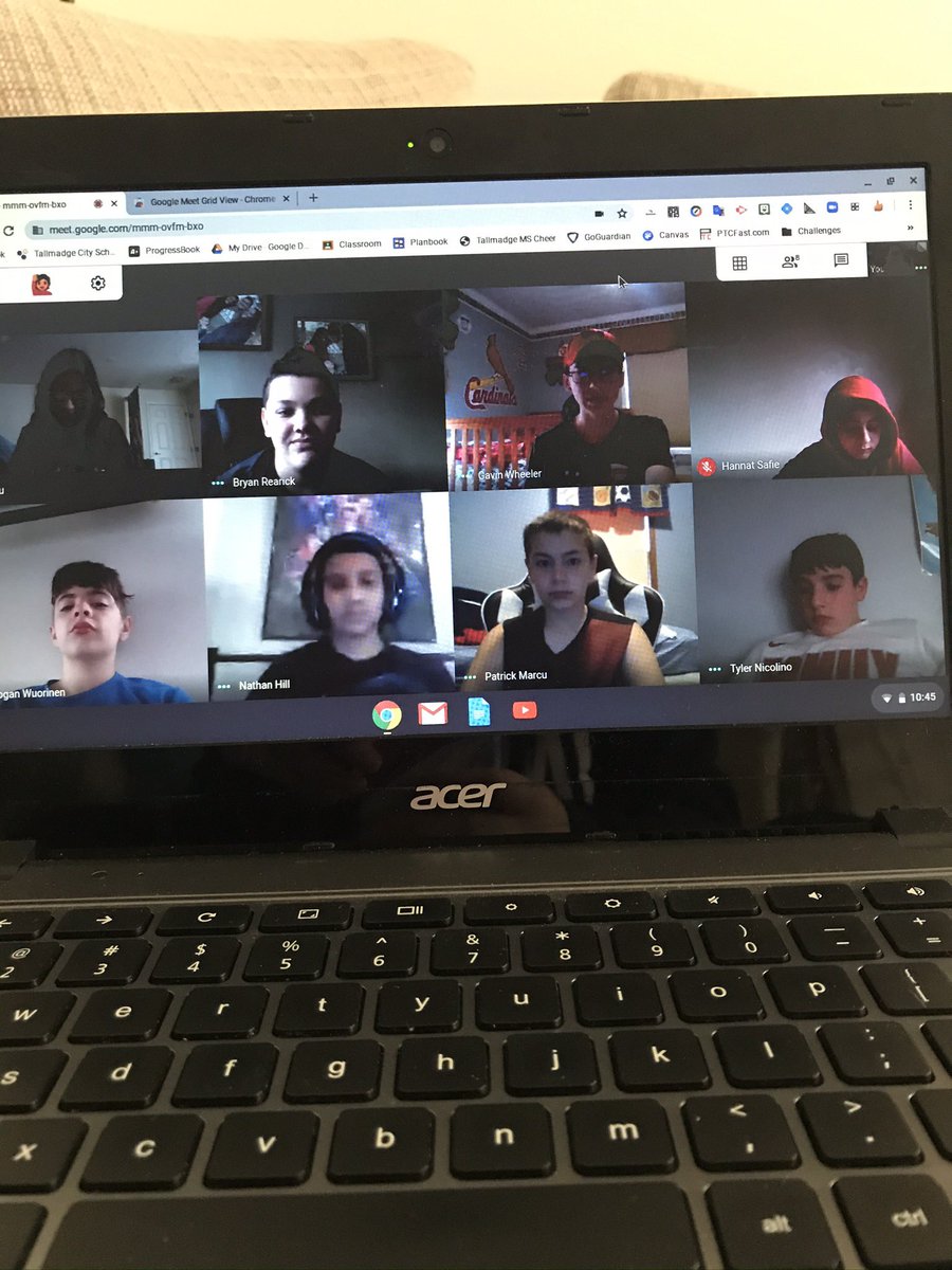 Mrs. Porter tweet media