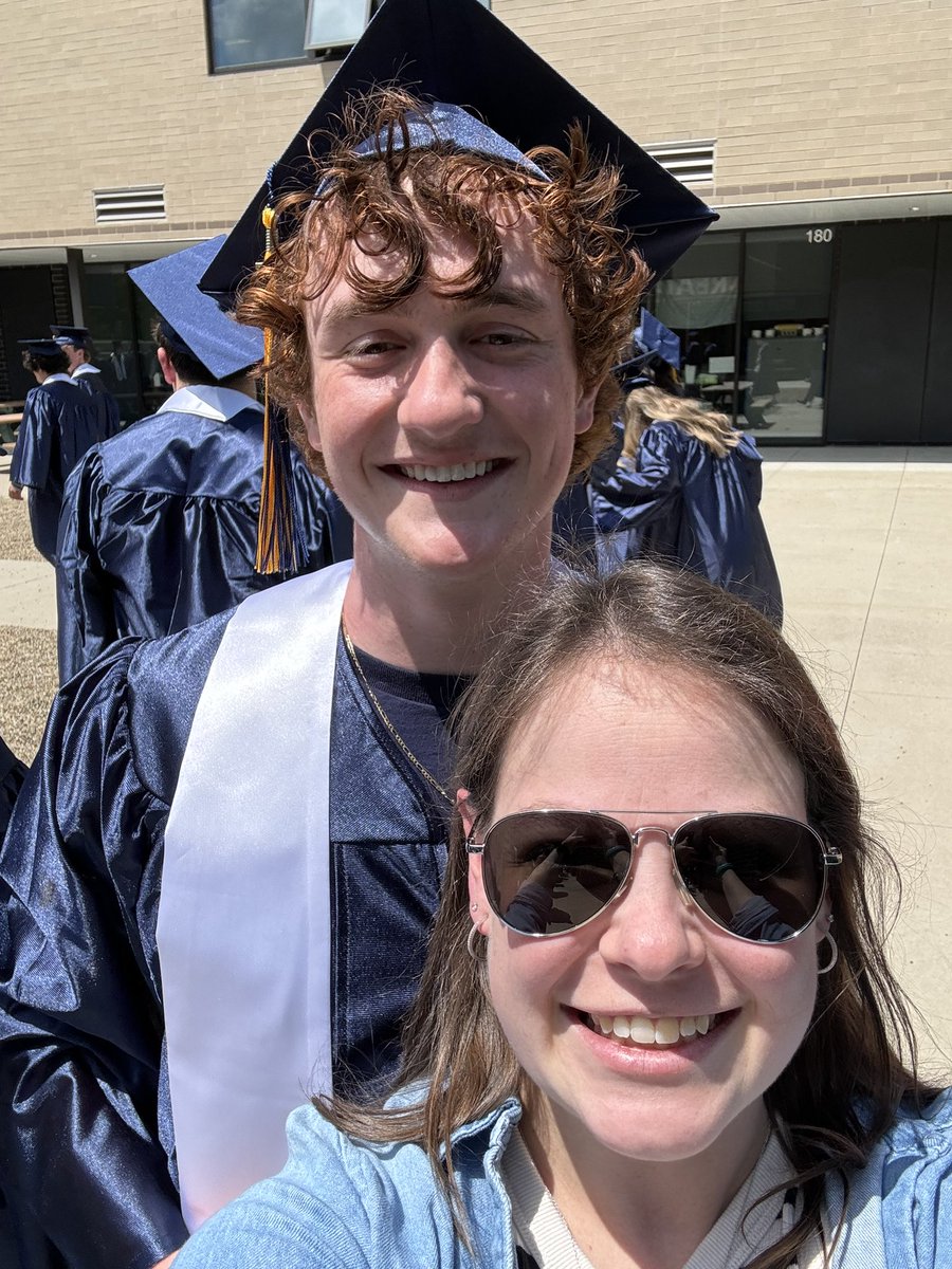 Mrs. Porter tweet media