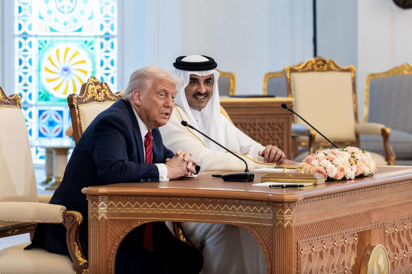 all_israel_news's tweet photo. From pariah to partner: How US President Trump changed his perception of Qatar https://t.co/68sNaBcbym
#TrumpInQatar #MiddleEastPolitics #USQatarRelations #EconomicDiplomacy #GulfCooperation #QatarInvestment #MiddleEastEconomy #TrumpVisit #SaudiArabia #UnitedArabEmirates https://t.co/Ivgpr78jaR