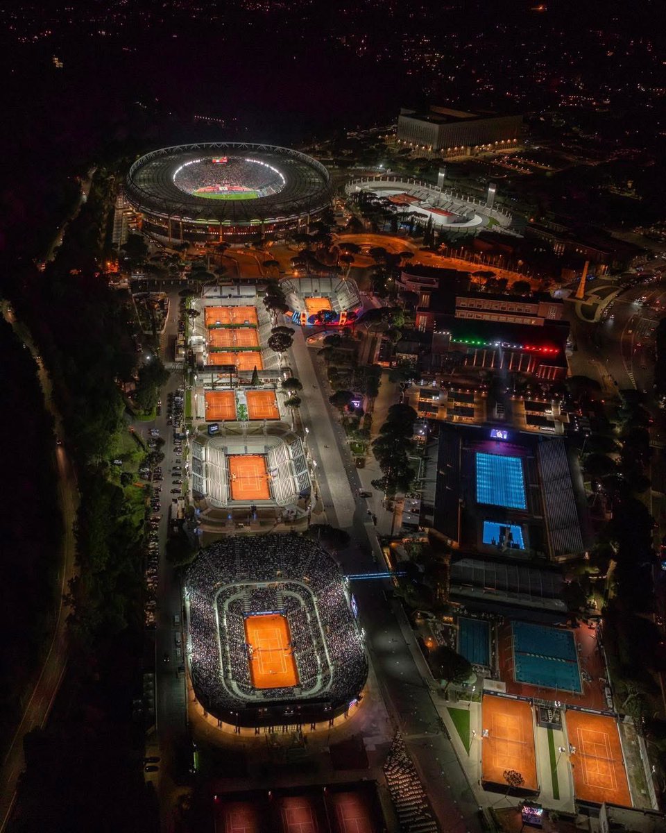 La final de la Copa italiana y el Masters de Roma separados por 200 metros.