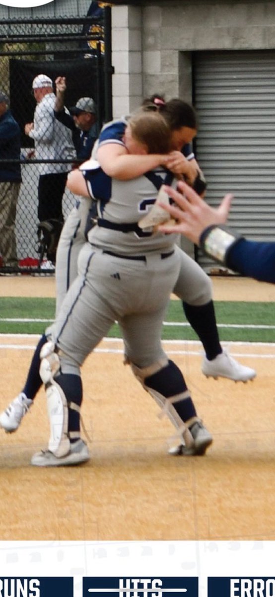 🥎JesseLately🥎 (@jesse_lately) on Twitter photo Excuse me <a href="/paeton_c/">Paeton</a> and <a href="/jenna_lemley/">Jenna Lemley</a> very much but can you stop? I can’t cry anymore. 😭😭😭😭😭 <a href="/MidlandUSB/">Midland Softball</a> what a game! #champions #pitchercatcherteam #team Excuse me <a href="/paeton_c/">Paeton</a> and <a href="/jenna_lemley/">Jenna Lemley</a> very much but can you stop? I can’t cry anymore. 😭😭😭😭😭 <a href="/MidlandUSB/">Midland Softball</a> what a game! #champions #pitchercatcherteam #team