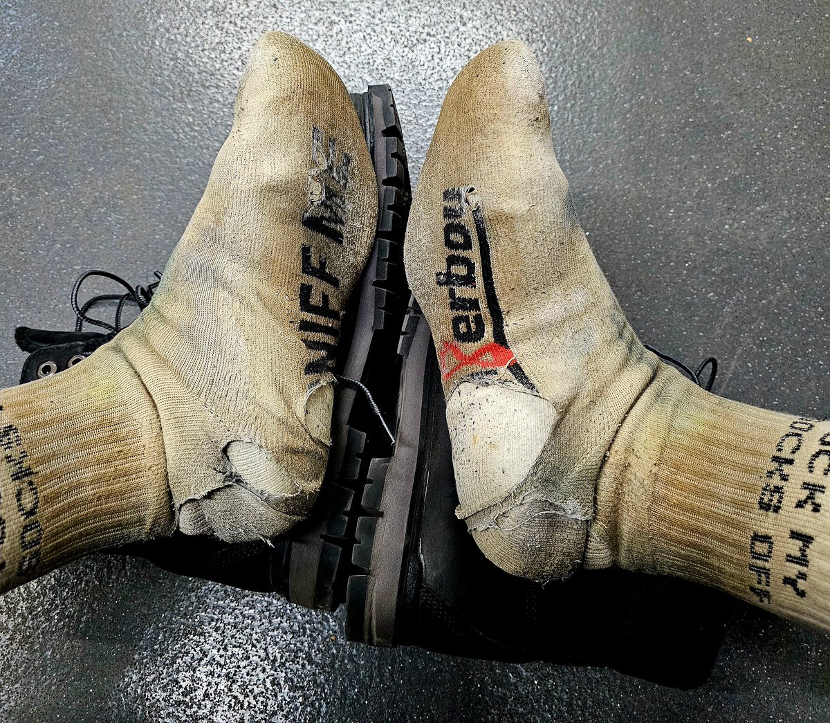 StinkyMaleSocks's tweet photo. Sorry for having been so quiet of late. Hopefully, back to regular posting and DMs now. A few days ago, it was a rather smelly shift at work, to say the least 😈😷👃 warm and damp fresh out of my boots. Who wants a sniff? #smellysocks #smellyfeet #sk8erboy #footslave 😈💦 https://t.co/PXBLfrT6pc