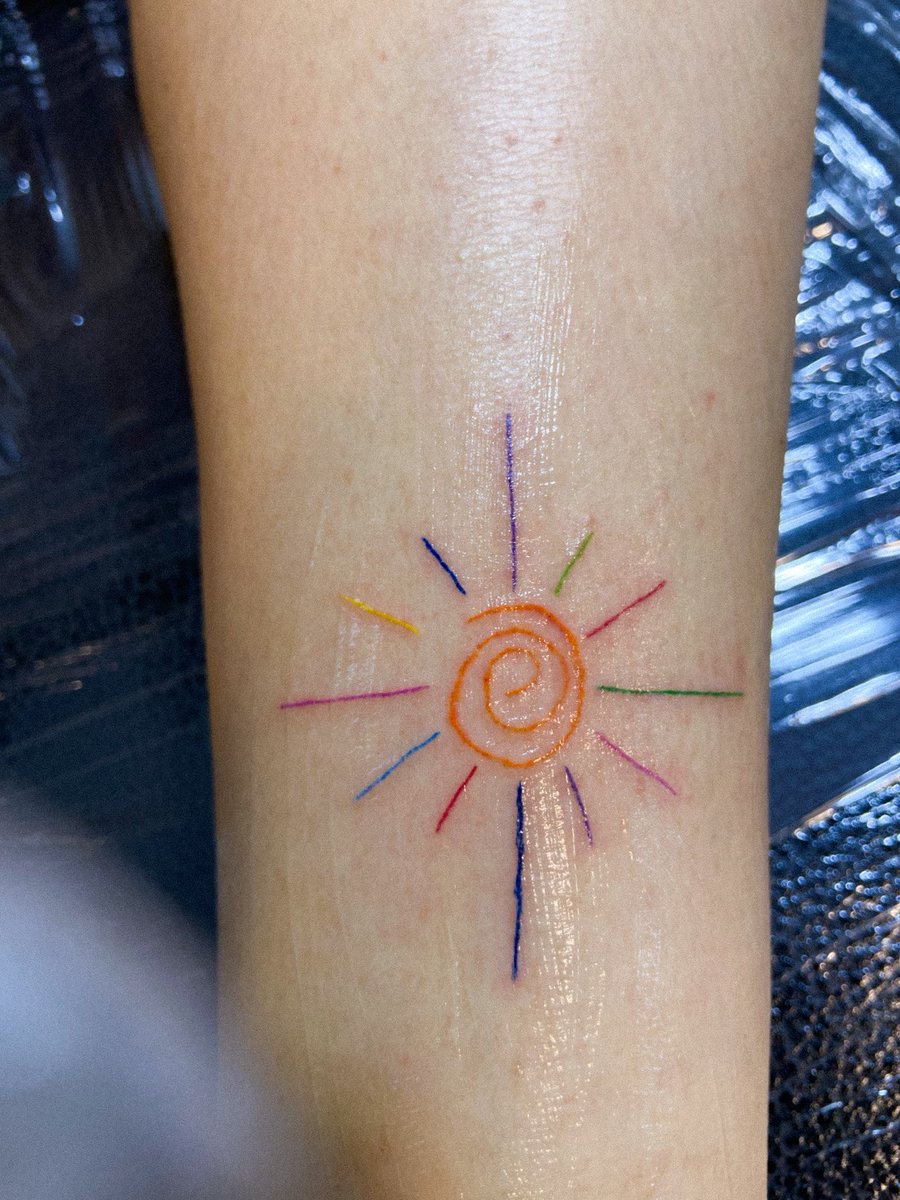 brenitchaaa's tweet photo. Custa ZERO reais ajudar uma artista visual e tatuadora recifense https://t.co/PC9ImXBfvQ https://t.co/teXpSiq2hF