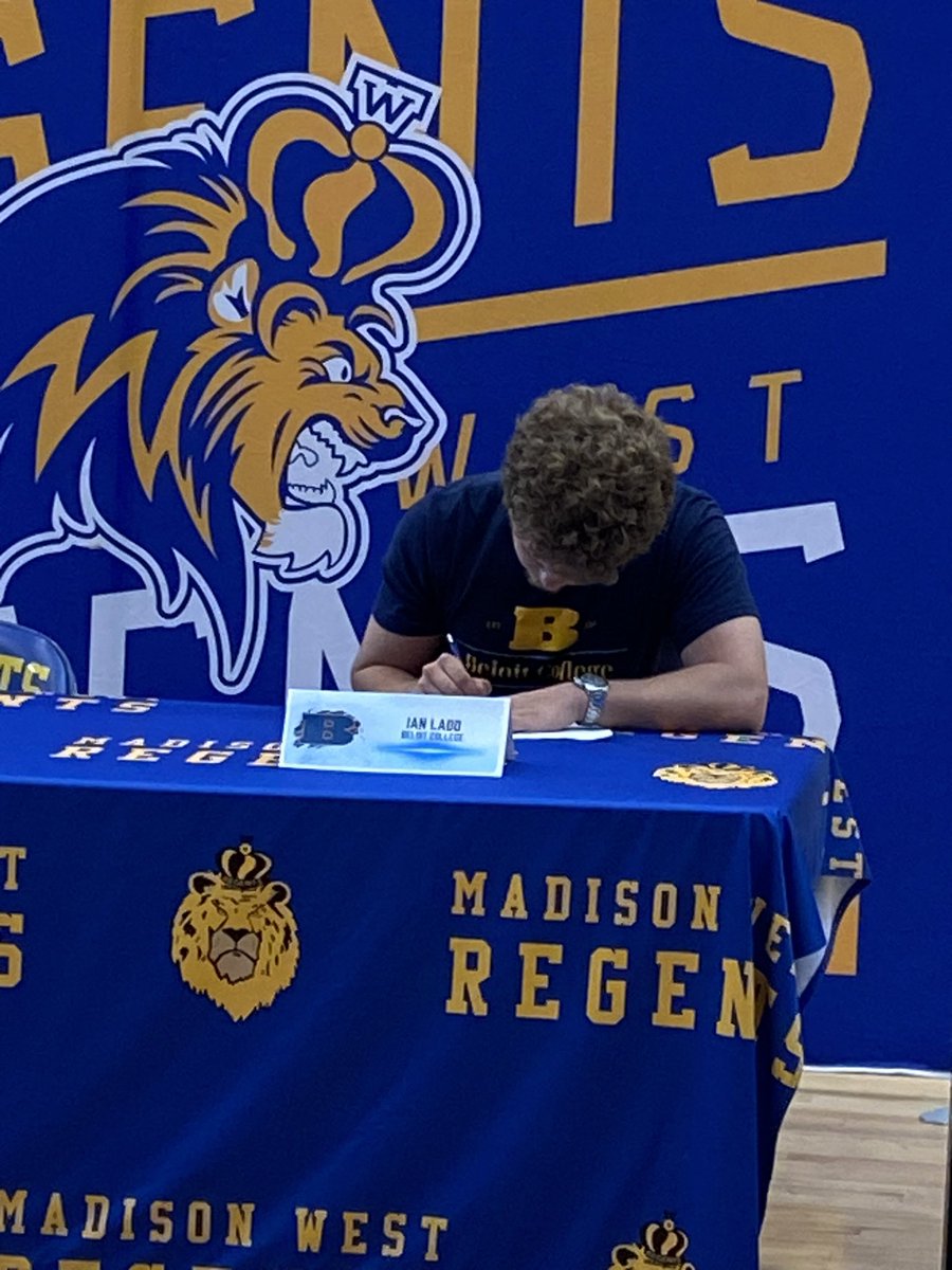 IanLadd29's tweet photo. Onto the next level! @BeloitBucsFB @CoachLanghoff @CoachButz22 @tmehlhaff10 https://t.co/CStqkB0obT