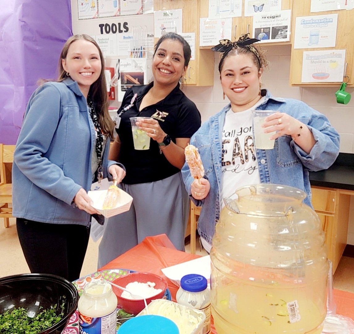 Rdz-Noyola (@rdz_noyola) on Twitter photo Feliz dia del Maestro!! We love our staff "elote" because they are a-MAIZE-ing!! <a href="/RanchoVerdeElem/">Rancho Verde</a> @ranch Feliz dia del Maestro!! We love our staff "elote" because they are a-MAIZE-ing!! <a href="/RanchoVerdeElem/">Rancho Verde</a> @ranch