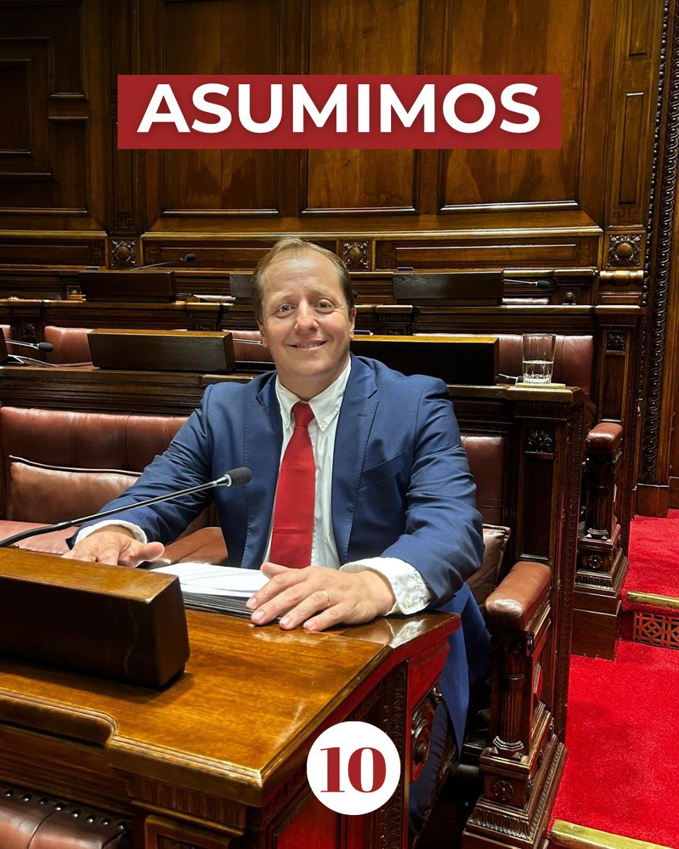 GRACIAS, POR SIEMPRE GRACIAS 🌅

El martes pasado asumí como diputado suplente, un momento que guardaré para siempre en mi memoria y en el corazón. No fue solo un acto institucional: fue la confirmación de que el esfuerzo, la lealtad y el compromiso valen la pena.

A mi familia,