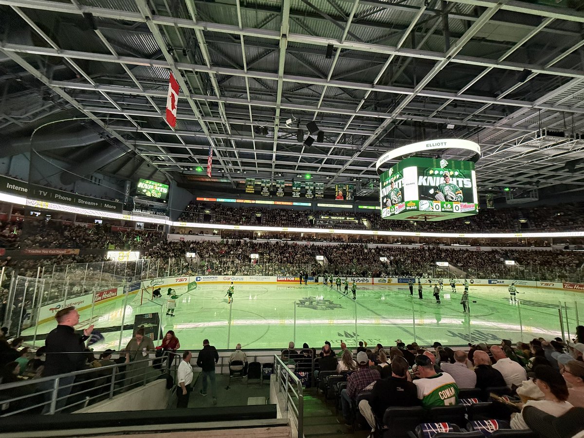 WillHeeman's tweet photo. @CoultersRx @LondonKnights cheering on our boys in Section 115, Row M, Seats 17-18! We want the CUP!! 🏆 👏

#goknightsgo #snapshotgiveaway https://t.co/rFNuUfX9QR