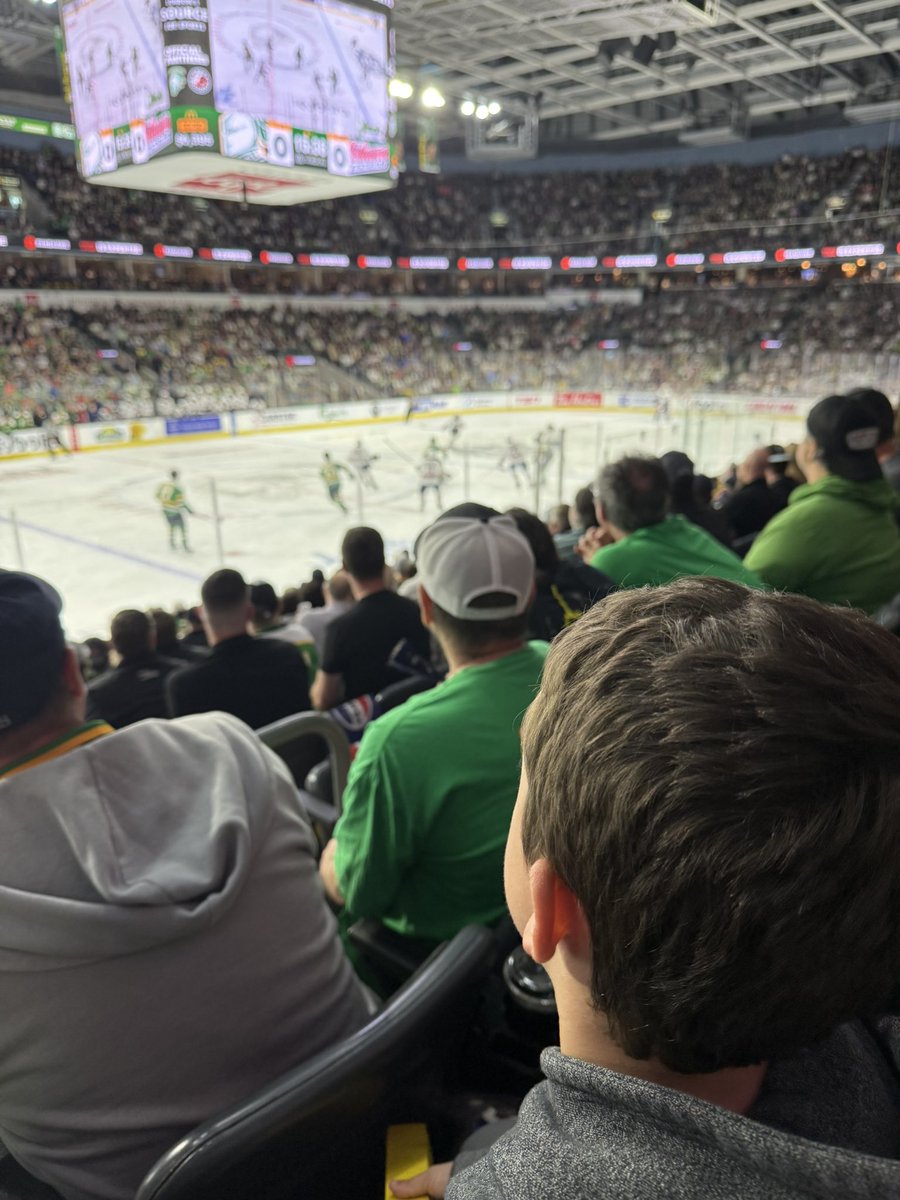 WillHeeman's tweet photo. @CoultersRx @LondonKnights cheering on our boys in Section 115, Row M, Seats 17-18! We want the CUP!! 🏆 👏

#goknightsgo #snapshotgiveaway https://t.co/rFNuUfX9QR