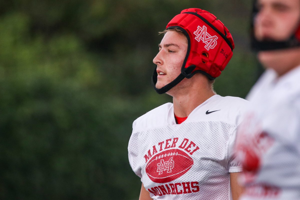 #USC is one of the schools on the official visit schedule for elite 2026 TE Mark Bowman, and Chad Savage has put the Trojans in a good spot so far.

"Since he got hired, he made it his thing to make sure he recruits me the hardest out of anybody else."

usc.rivals.com/news/usc-conti…