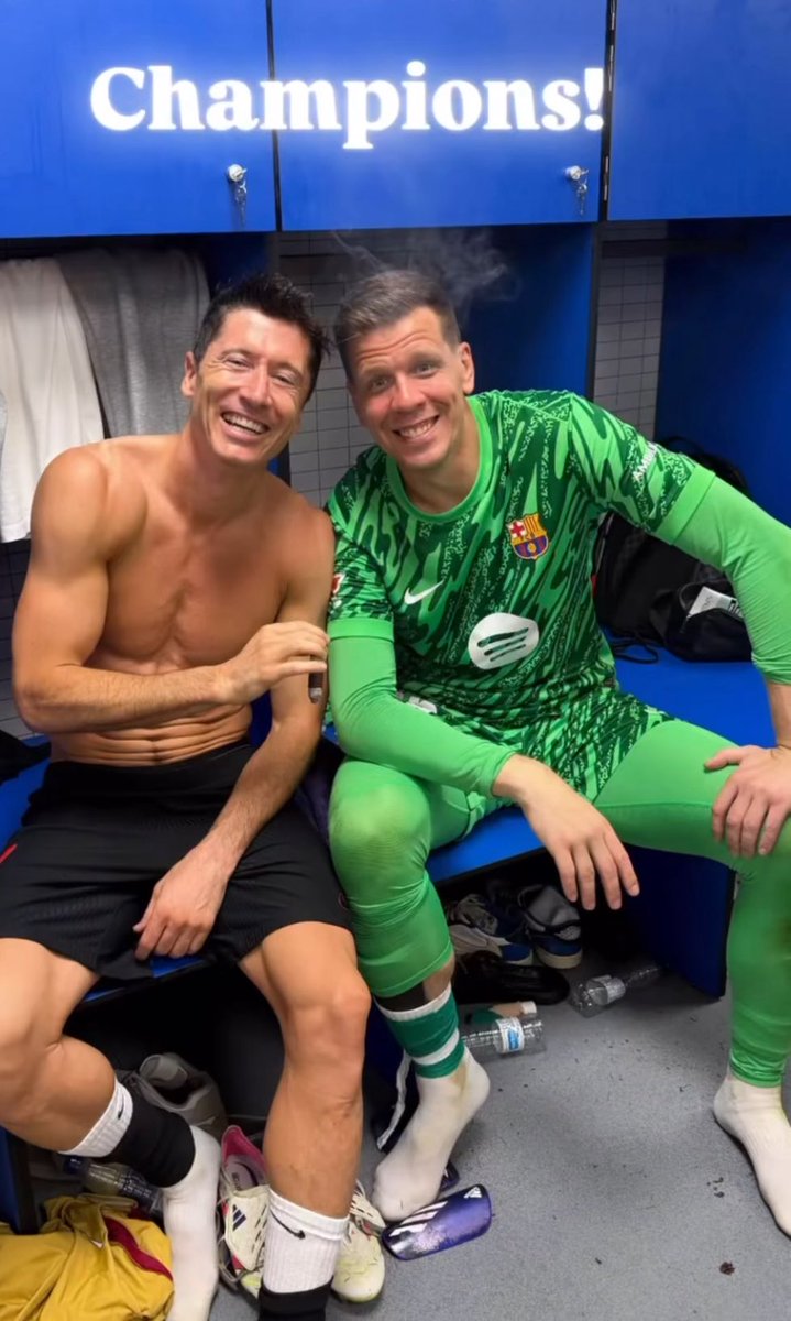 WojcichSzczesny's tweet photo. Campeones!!!🏆🏆🏆💨 https://t.co/Fvspvx6PWx