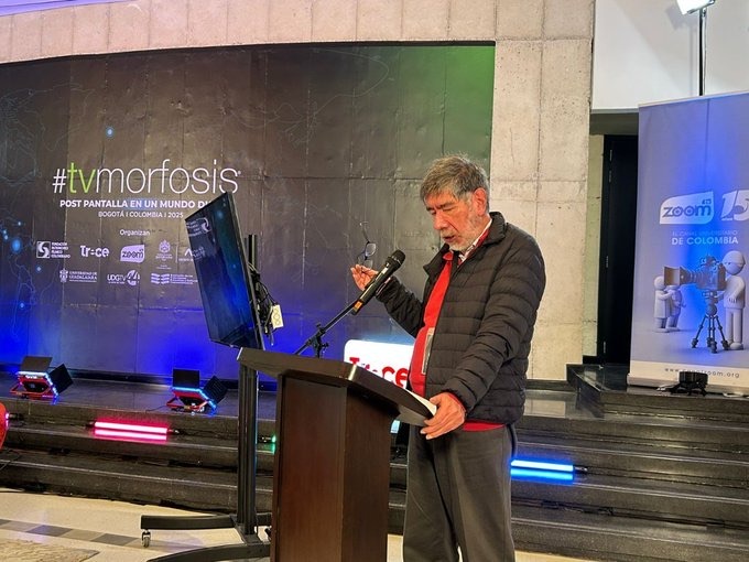 CanalTRO's tweet photo. 🧠 Germán Rey reflexionó sobre el rol de los medios públicos para enfrentar los discursos de odio y promover convivencia en #TVMorfosis.
#MediosResponsables #TVMorfosis2025 https://t.co/jUcwmeyGZg