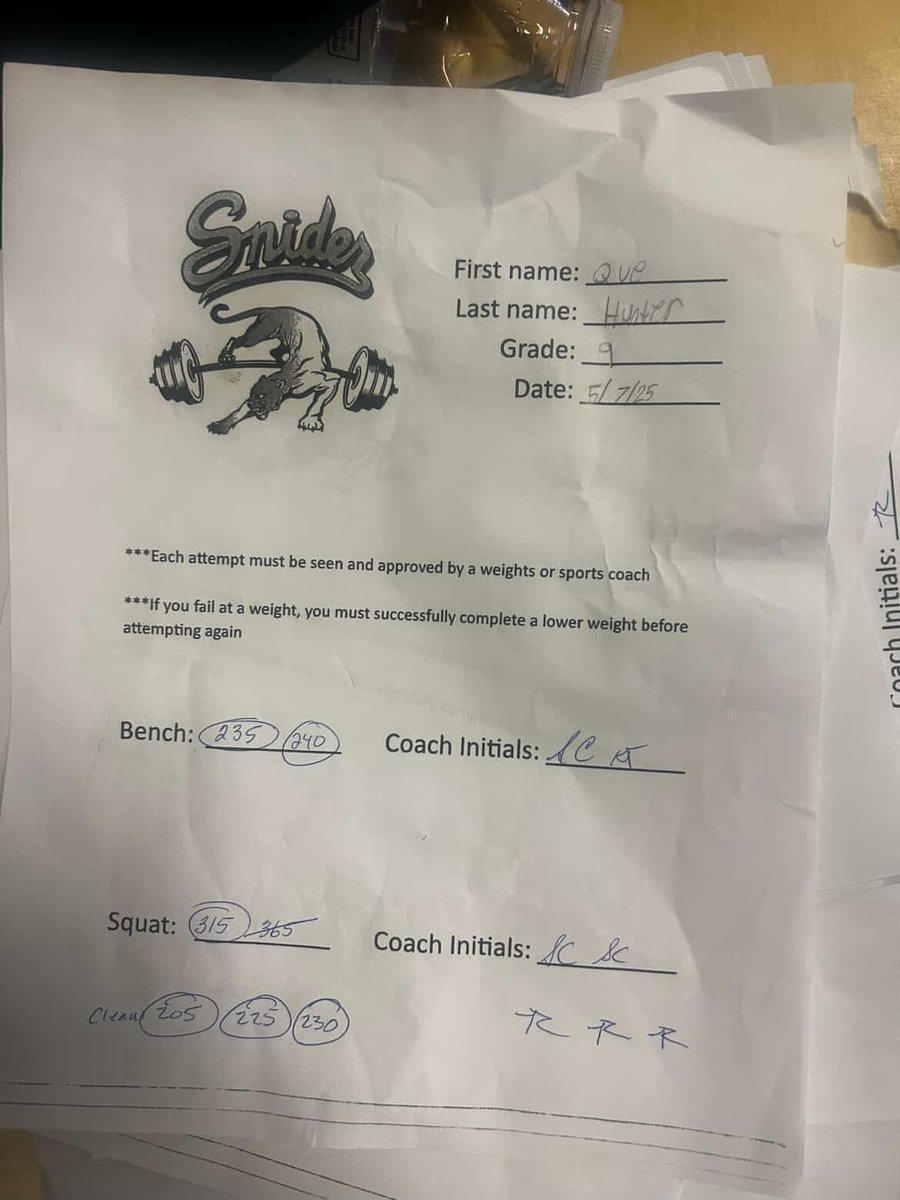 Que Hunter tweet media