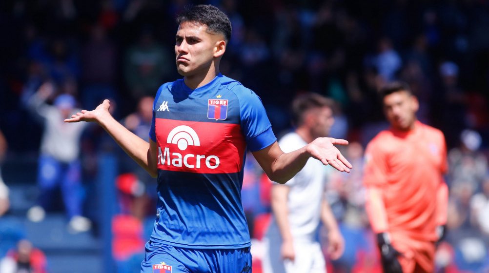 ampireynoso32's tweet photo. #Tigre ❌Desde el club le habrían comunicado a Blas Armoa que NO sería tenido en cuenta para el próximo torneo. 
👀El jugador estaría esperando alguna oferta para salir del Matador. https://t.co/dQecNMeVRl