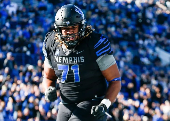 Keon Hardin (@keonnhardin) on Twitter photo #AGTG Blessed to receive an opportunity to play <a href="/MemphisFB/">Memphis Football</a>.
#GoTigersGo | #ALLIN
<a href="/tagroves6/">Coach T.A.Groves</a> <a href="/RivalsBmoss/">Bryan Moss-Namowicz</a> <a href="/JonM_Salter/">Jon-Michael Salter (Call Me Salt)</a> <a href="/josephtimpanodm/">Joseph Timpano</a> #AGTG Blessed to receive an opportunity to play <a href="/MemphisFB/">Memphis Football</a>.
#GoTigersGo | #ALLIN
<a href="/tagroves6/">Coach T.A.Groves</a> <a href="/RivalsBmoss/">Bryan Moss-Namowicz</a> <a href="/JonM_Salter/">Jon-Michael Salter (Call Me Salt)</a> <a href="/josephtimpanodm/">Joseph Timpano</a>