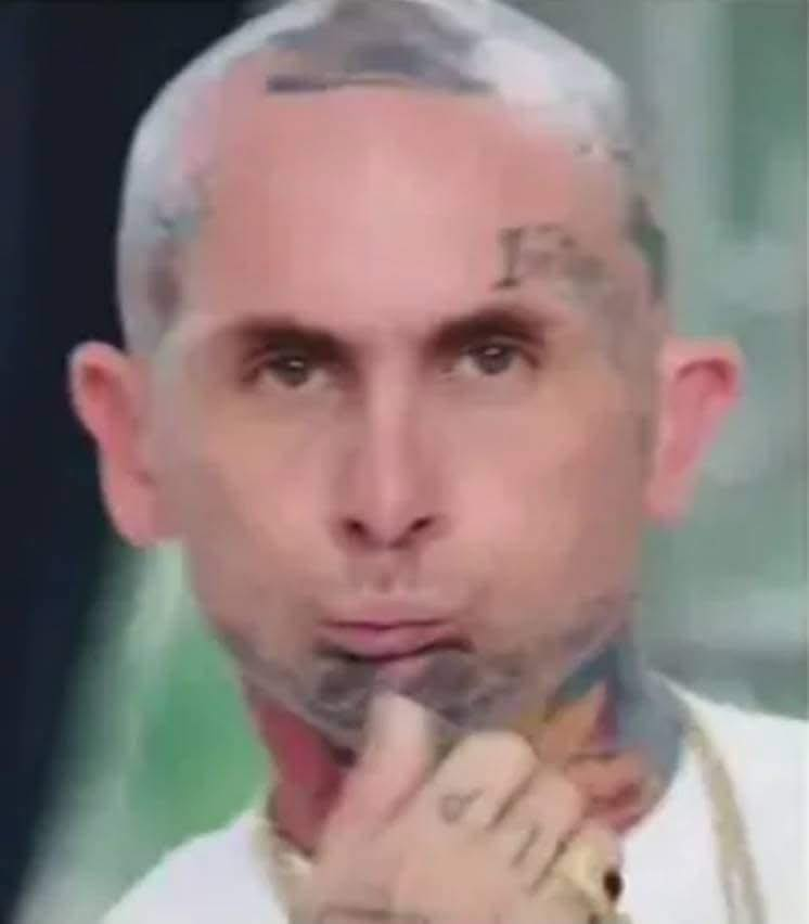 - vos sos o te haces ???
- yo pensando si soy o me estoy haciendo