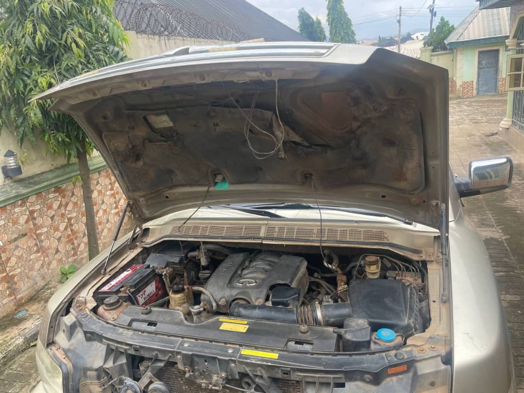 car247ng's tweet photo. 🔥🚨Cash and carry 🚨🔥
Brand: Infinity 
Make:Q56
Year:2006
Condition:naija used
Price:9,000,000
Location: Abuja https://t.co/b7BBrpHb2K