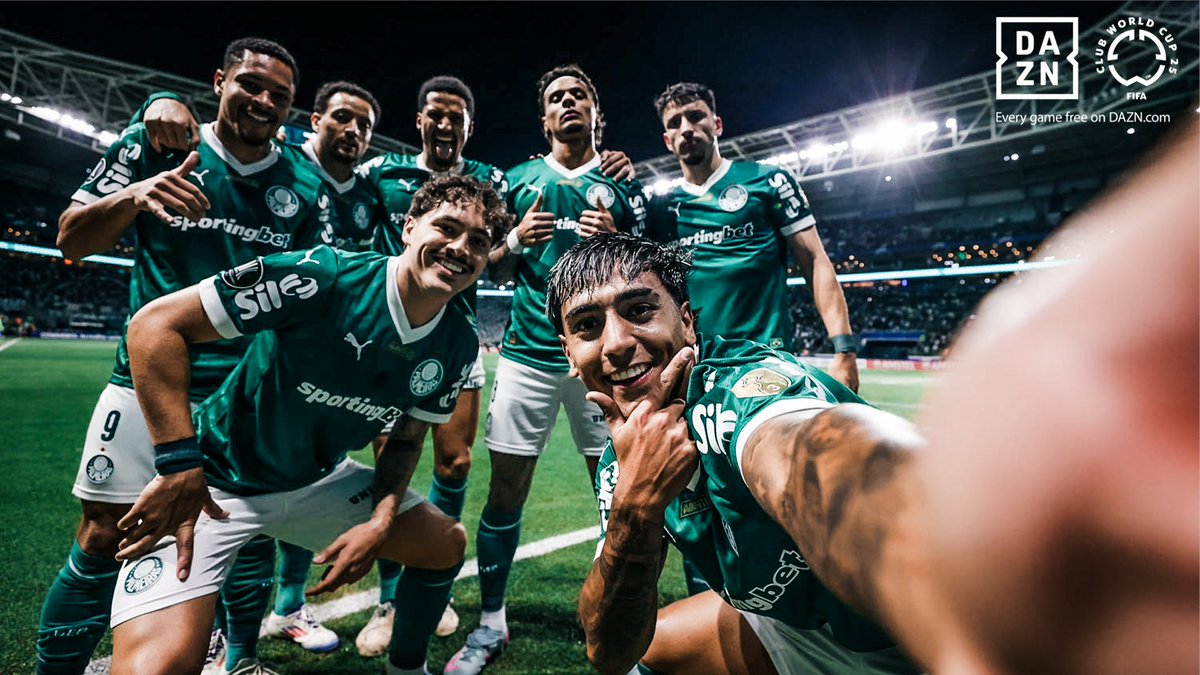 Facu selfies. 🤳💚

📸 <a href="/Palmeiras/">SE Palmeiras</a> | #FIFACWC