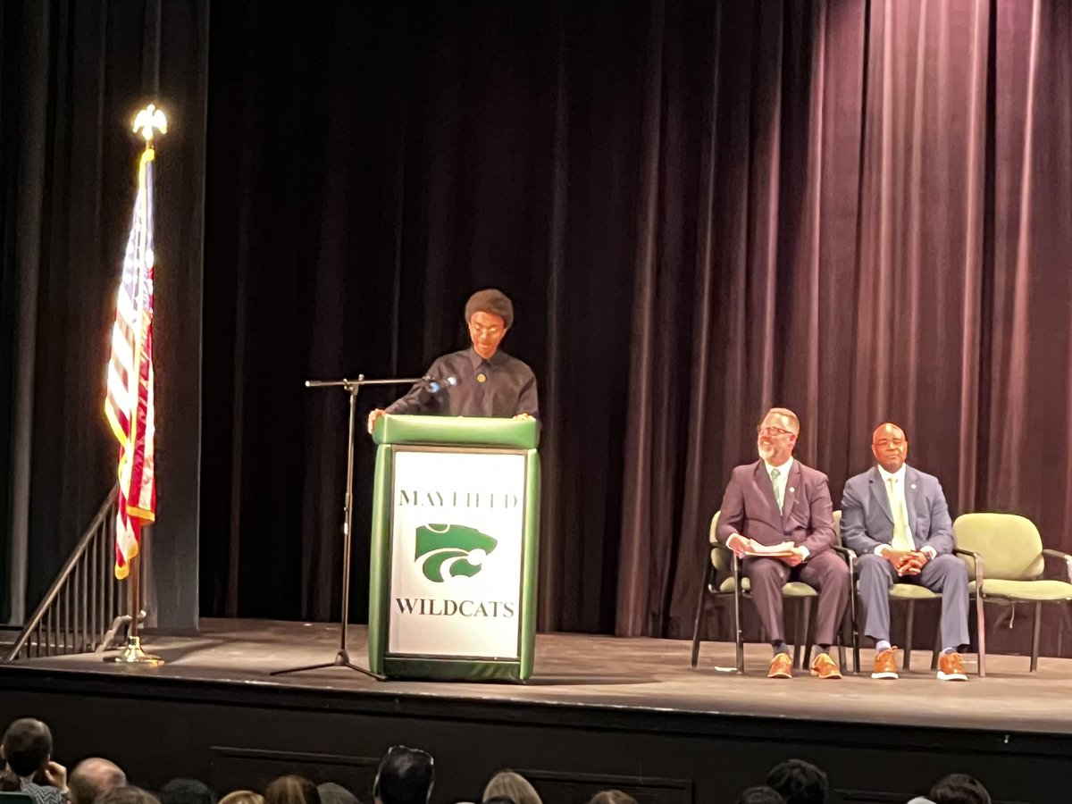 Congratulations to our HS top 40 students and all of those teachers recognized tonight for inspiring these students to be their best <a href="/Mayfield_HS/">Mayfield High School</a> #WildcatFamily