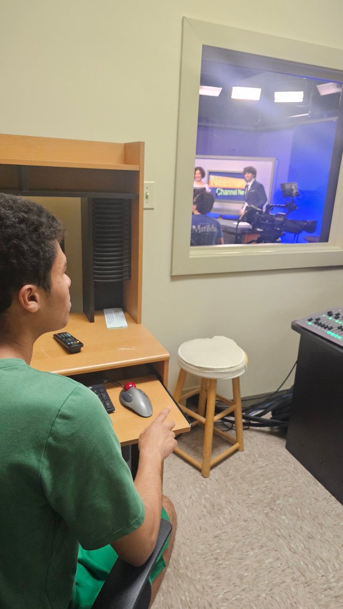 NeedhamChannel's tweet image. It's our tradition since 1987, the Needham Channel News, LIVE! Special thanks to all our volunteers, who do everything from anchor to camera and much more!!!
#theneedhamchannel #needhamchannelnews #needhamma #tvnews #tv