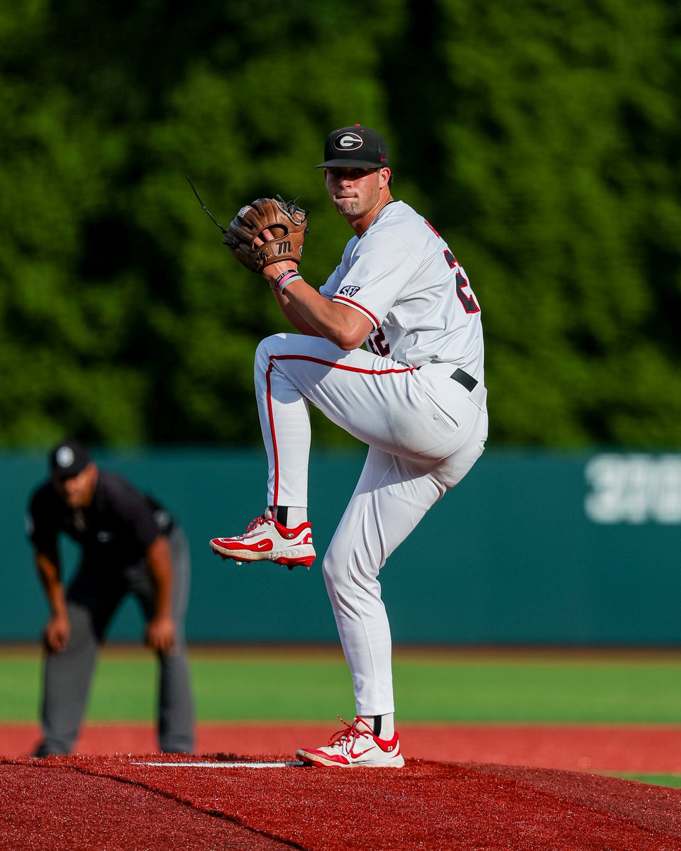 Best outing of the season for <a href="/quinnjt1/">JT Quinn</a> 👏

Season-long appearance - 3.2 IP✔️
Season-high strikeouts - 7 ✔️

#GoDawgs