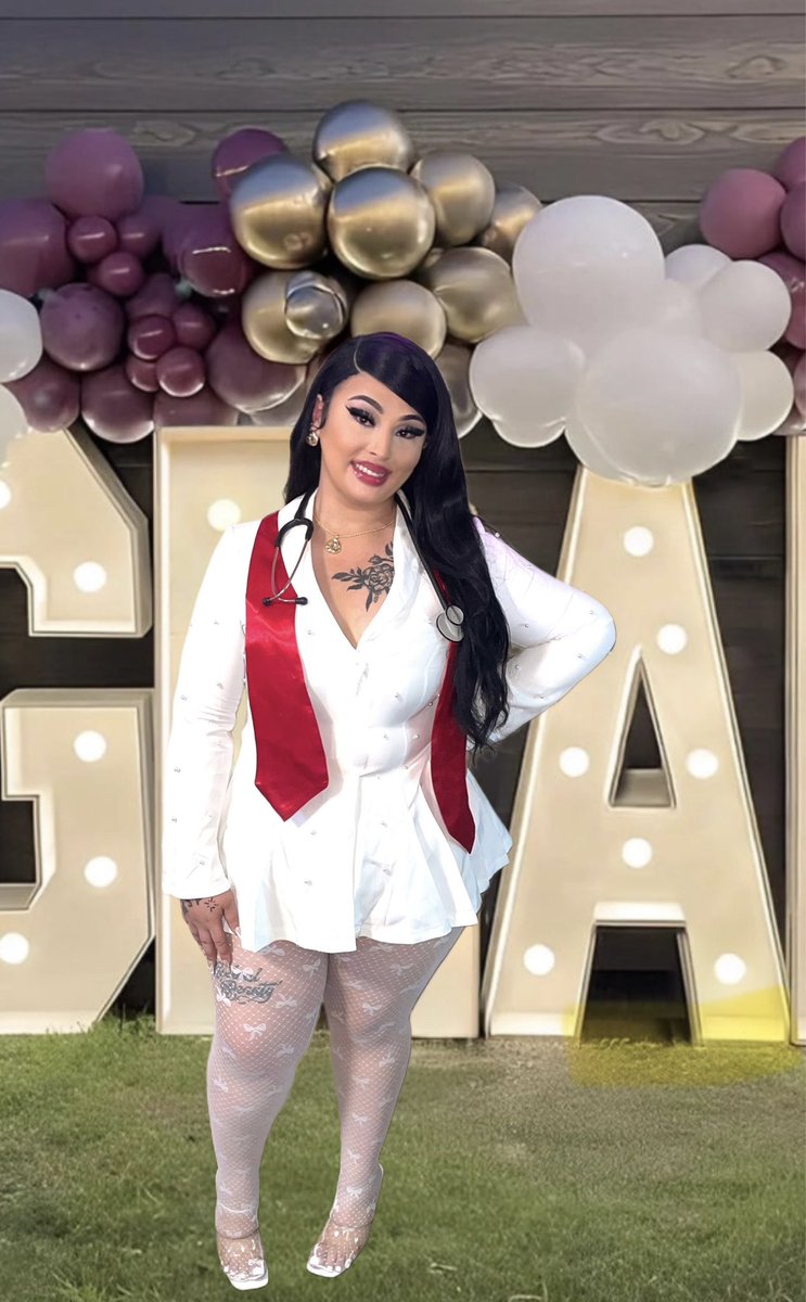 Catalinafa44546's tweet photo. @toosii2x $cfantasy2000  I just graduated from medical school I need the help 🙏❤️ https://t.co/a0C4JBRgRx
