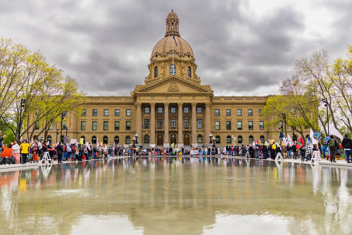 Danielle Smith and her separatist agenda cannot genuinely respect Treaty rights while advocating for a referendum that ignores them.

First Nation leaders from Treaties 6, 7, and 8 have clearly stated that Bill 54 violates their sovereignty, and Alberta's New Democrats stand in