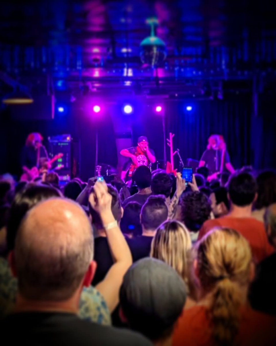 JoshuaWeidling's tweet photo. Kyle Gordon. May 15, 2025. Beat Kitchen. https://t.co/2dkeM4MaME