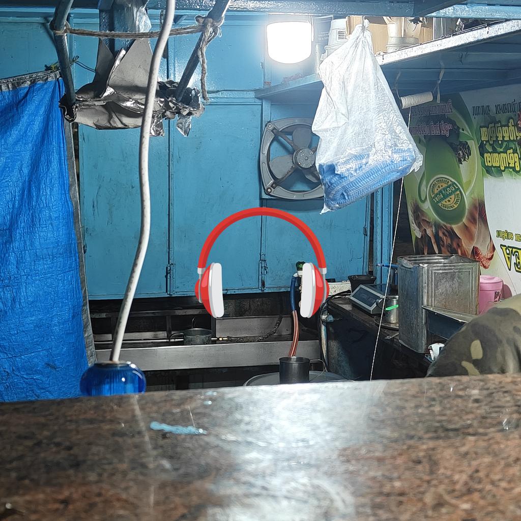 jai_lm's tweet image. Black Story of Chennai Rajiv Gandhi general hospital emergency ward is running with a single CT scan which puts people to wait for more than 3 hrs, Head shave 100Rs , Wheel chair access 200 Rs , Serving Tea and snacks with cockroach and Rats Need to pay for bedsheet and pillow