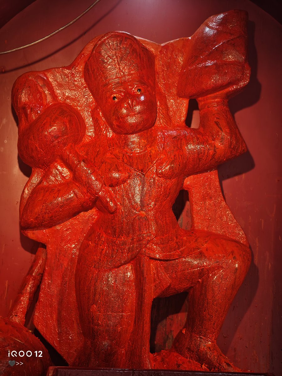 AbdNitin's tweet image. #FramesOfIndia

"Whispers of faith in the Jammu air,
At Bawe Wali Mata’s sacred stair 🙏.
Flags rise high, hearts kneel low,
In her divine grace, I found a glow."

#ShotOnAGNI3
@LavaMobile63652