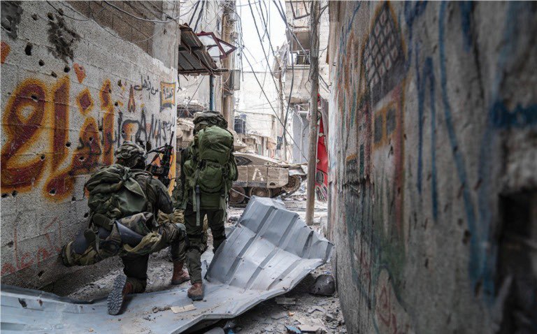 HistoriaIDF's tweet photo. מלחמת "חרבות ברזל": המחלקה להיסטוריה בצה"ל עוסקת בתיעוד וחקר המלחמה. לפניכם מאמרים ראשונים שהמחלקה מפרסמת על המלחמה. מאמרים מתודולוגים העוסקים בשאלות הקשורות לאתגרים בחקר המלחמה. בקרוב נפרסם מאמרים הקשורים ללחימה בשבעה באוקטובר 2023
https://t.co/YWL7ZYDX2P
#פידצבא #יסודות https://t.co/9vPVHEW1Yj