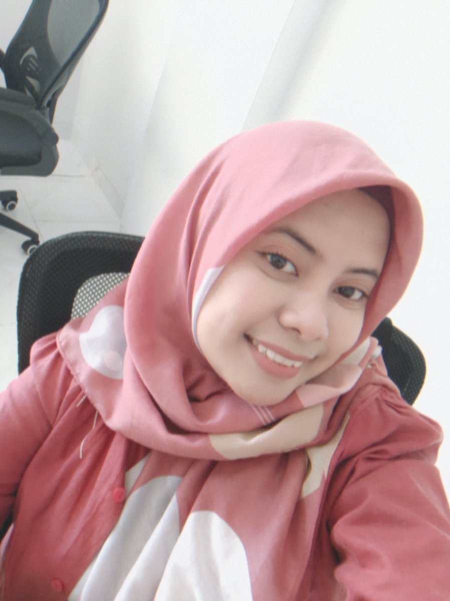 munataa's tweet photo. lagi kecintaan bgt sama fomz https://t.co/r44zkWwbRj