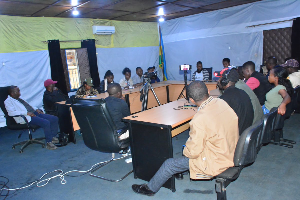 Lee_Fabricee's tweet image. Umuyobozi wungirije ushinzwe iterambere ry’ubukungu mu Karere ka @KarongiDistr, Madamu Ntakirutimana Juliene, yashimangiye uruhare rukomeye rw’umushinga PRISM mu guteza imbere abaturage b’akarere.

Yatangaje ko umushinga #PRISM watanze amatungo magufi mu mirenge itanu igize…