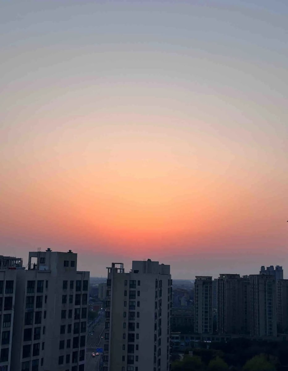 おはようございます🌸今日も笑顔で頑張りましょう☀️新しい一日が素晴らしいことに満ち溢れますように✨