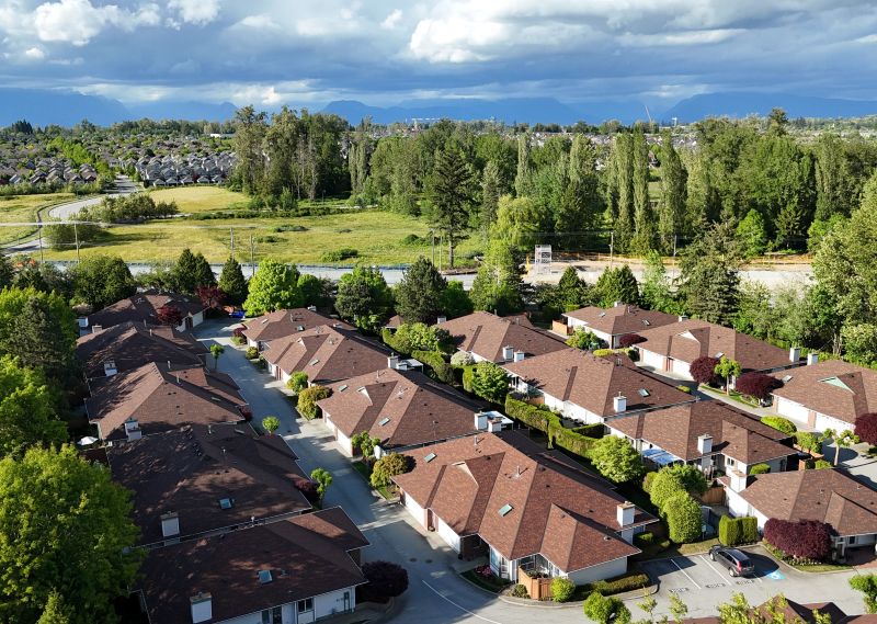 GoodVansRoofing's tweet photo. Top 7 Tips for Choosing the Perfect Shingle Roofing Color
 Read here: https://t.co/7khKUJhzz6 
#Shingleroofing #shingleroofs #shinglecolor #Shingleroofers #shingleroofingcolors #GoodVansRoofing https://t.co/zpKmUWp4x8