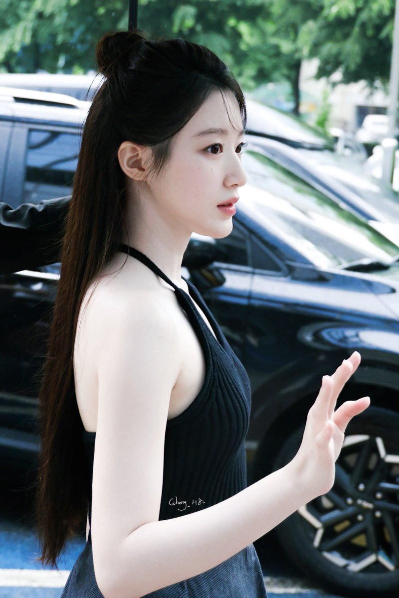 Ccheng_H8's tweet photo. 250516 민주의 핑크 캐비닛 퇴근 
너무 귀여워!!!!!!!
수고했어🤎  
#슈화 #SHUHUA #舒華
 #아이들 #idle https://t.co/51ZYzTqDXl