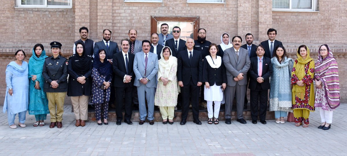 unwomen_pak's tweet photo. At the #KPJA Quarterly Coordination Forum (14 May), senior reps from Judiciary, Police &amp; Prosecution endorsed the Gender Fair Language Toolkit, urged gender review of criminal laws, GBV case analysis &amp; forensics training for IOs. Medico-legal ethics also up for review. #RuleOfLaw https://t.co/dUb6JYMCHb