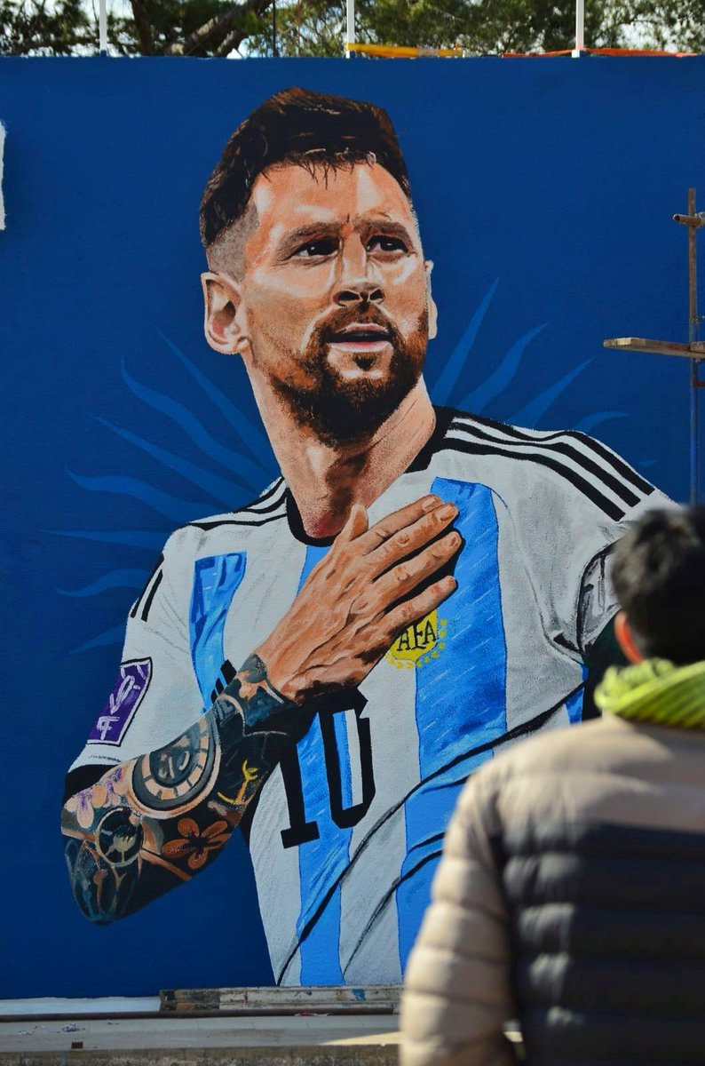 julianavilaart's tweet photo. Pinté este mural para Messi solo con amor, gratitud y pinceladas de orgullo Argentino.
Solo que lo vea. Ustedes son mi plan!
Etiqueten a @leomessi y @antonelaroccu.
Si llega, lloro.
#Messi #MuralMessi https://t.co/T8mYtKSomS