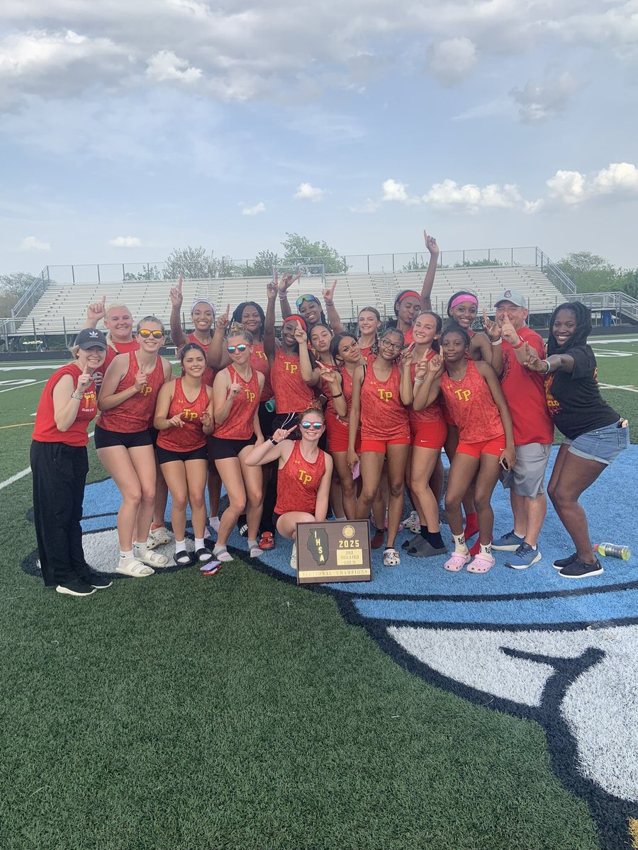 TP Girls Track tweet media