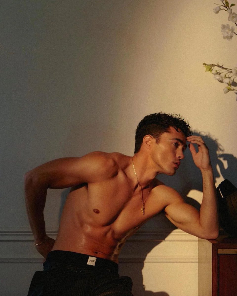 MALE ENERGY tweet media