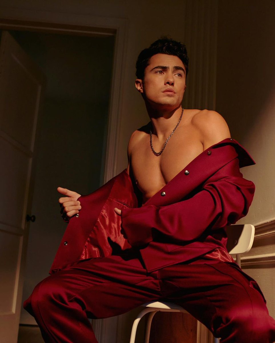 MALE ENERGY tweet media