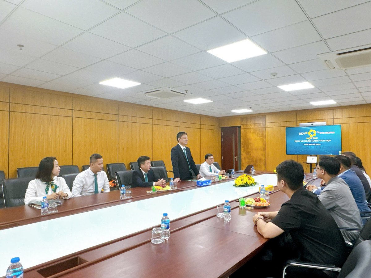 nhutcmos's tweet photo. Opus Solution chính thức triển khai dự án Tasken iBanking cùng BIDV. Quản lý tối ưu dòng tiền doanh nghiệp, tránh thất thoát. Xếp hạng nhân viên và đề xuất những gói vay ưu đãi. Chúc team dự án 2 bên thành công #opussolution #bidv #tasken #ibanking #copilot https://t.co/NjbkRbbW2f