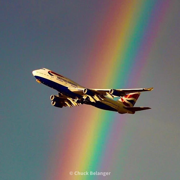 NowHeresYou's tweet photo. 2018 for this classic rainbow and 747 at ORD. A planebow ! #chooseohare #chicago #aviation #aviationdaily #aviatornation #avgeek #avgeeks #planespotting #planespotters #planespotter #ordairportwatch #planephotos #planebow @fly2ohare https://t.co/JnAuUbRnFD