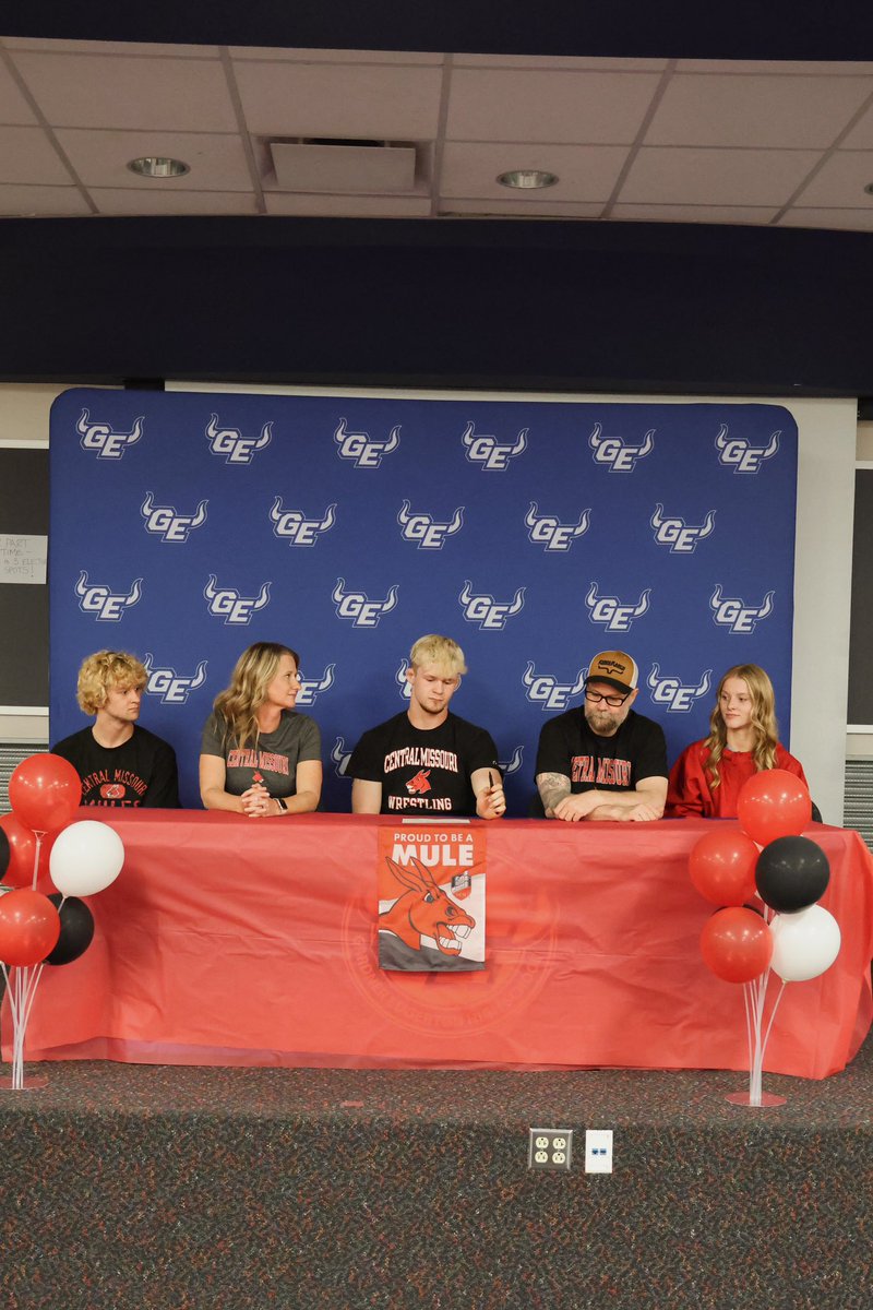 GEwrestling's tweet photo. It’s official. Ty Hammers is a Central Missouri Mule! https://t.co/4lAUAZzTMV