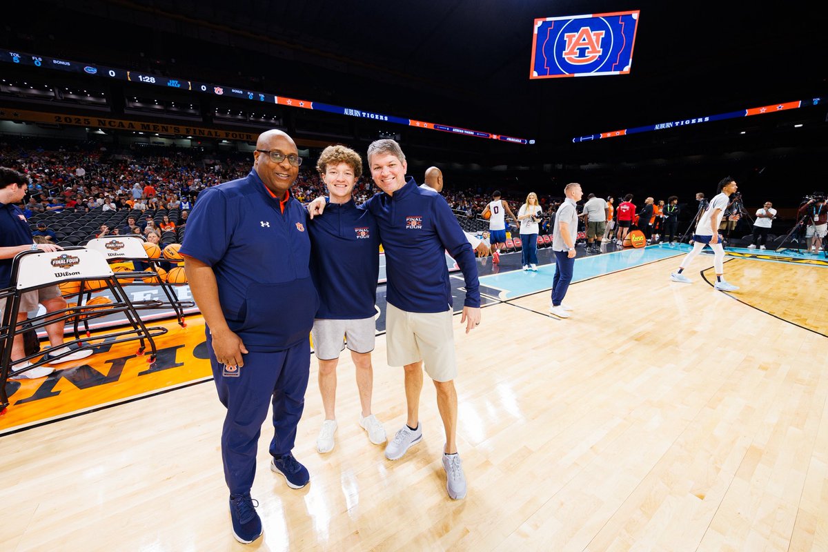 Hayes Sampson tweet media